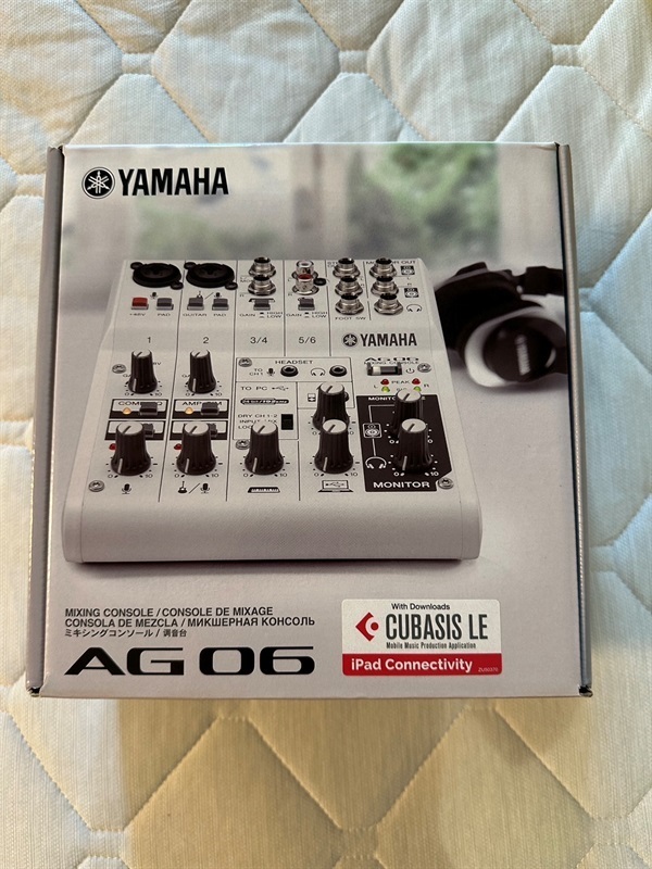 YAMAHA AG06の画像